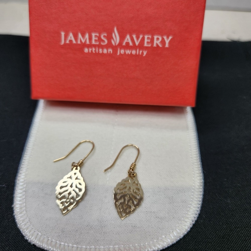 James Avery Retired Leaf Dangle Earrings 14k Yellow Gold Fishhook Style With Box